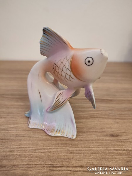 Ravenclaw veil fish porcelain sculpture