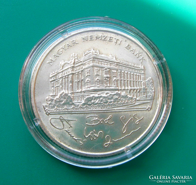 1993 - Silver 200 ft - with mnb building - in capsule