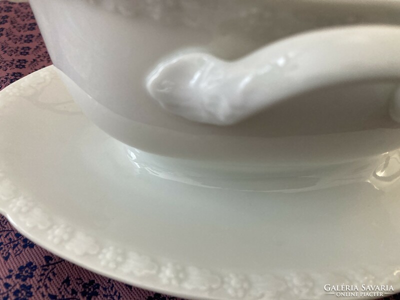 Schlaggenwald snow-white porcelain sauce bowl