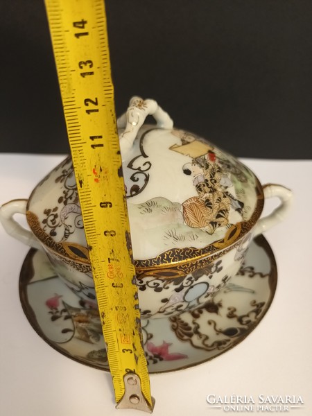 Beautiful antique Japanese porcelain sugar bowl with lid