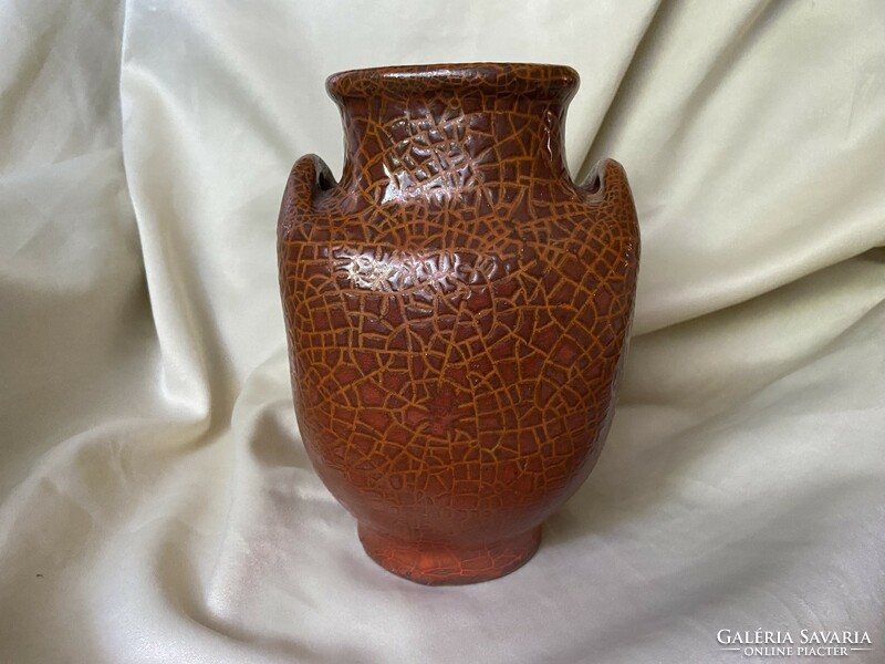 Pesthidegkút vase with handles