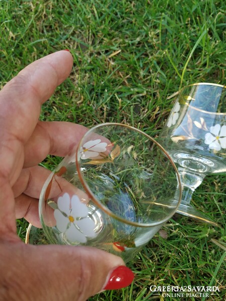 Daisy pattern glass drink set for sale!