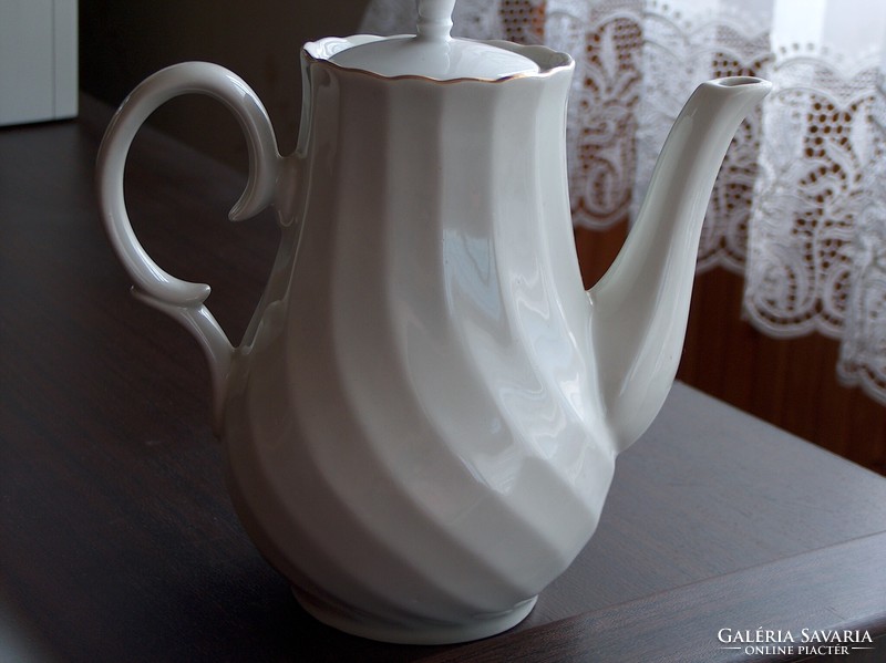 Szép formájú porcelán tea/kávé kiöntő