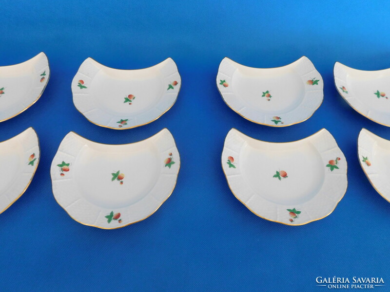 Set of 8 bone plates from Herend