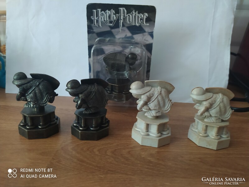 Harry potter wizard chess pawn figure
