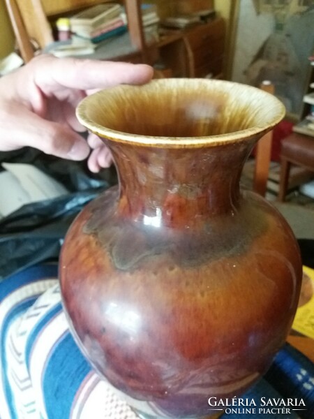 Kispest granite factory vase