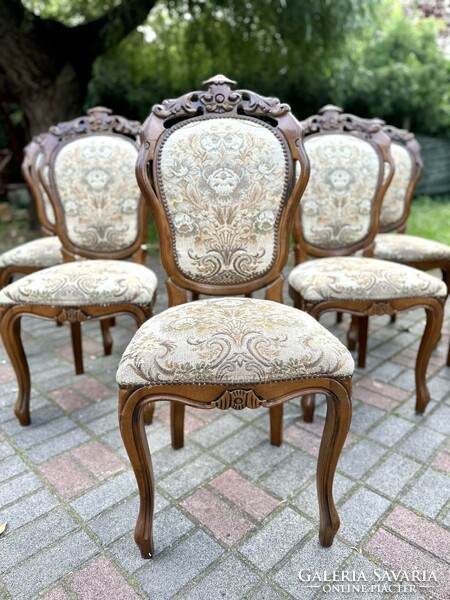 Antique looking table with chairs