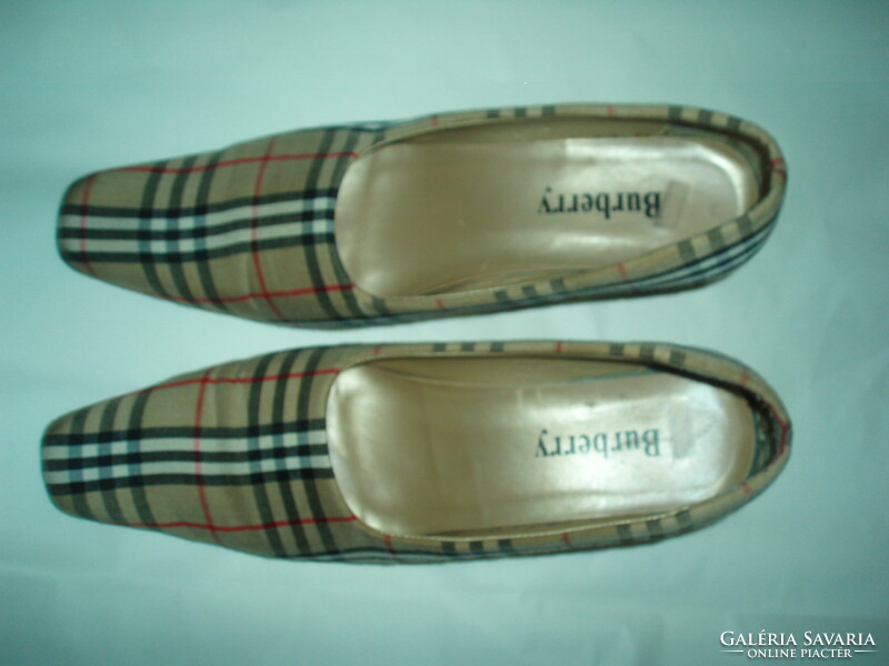 Vintage burberry women's shoes