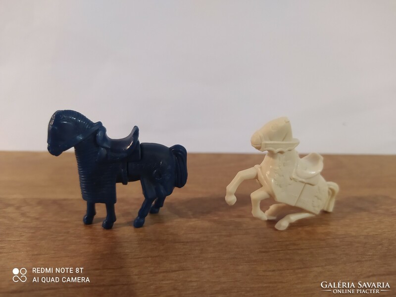 Metal kinder figure - ritter zu pferd 1996