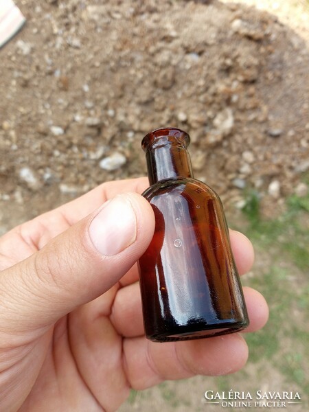 Régi gyógyszertári,  barna üveg, 20 ml-es