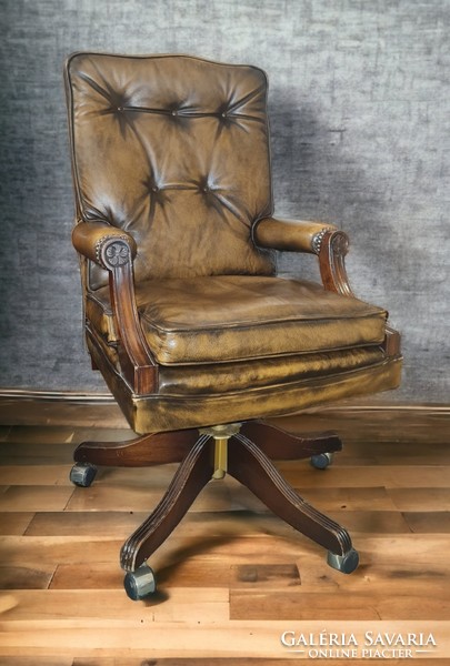 A693 chesterfield boss leather swivel chair, desk chair