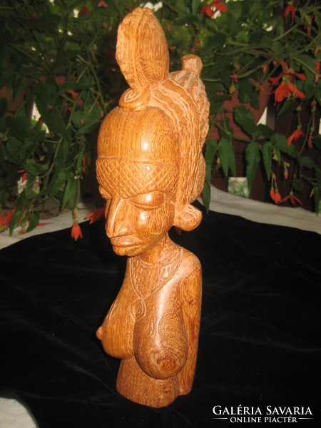 Beautifully carved African lady, half nude, approx. 20 cm
