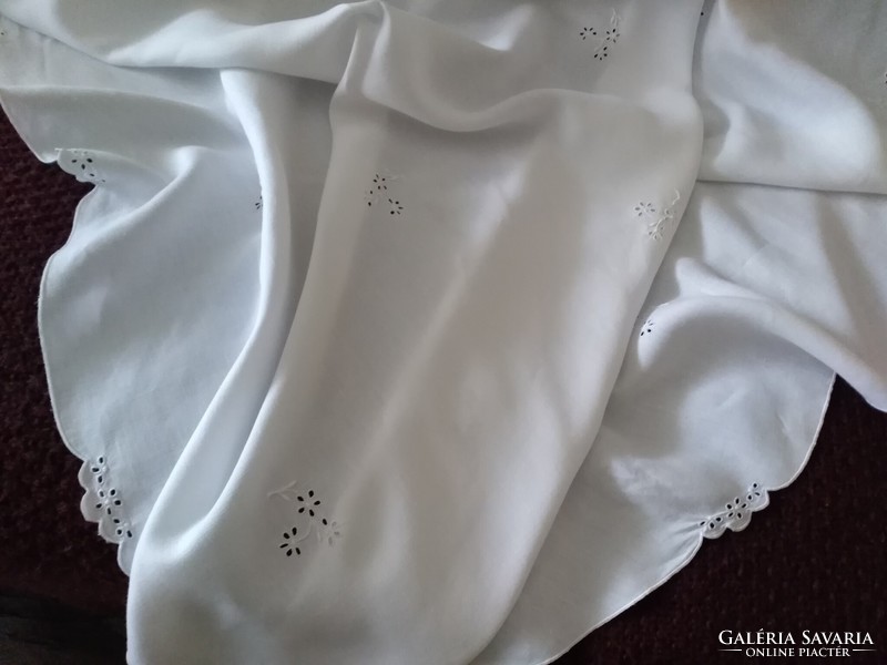 Madeira linen tablecloth
