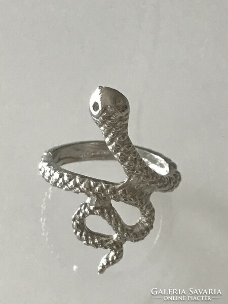 Ezüstözött kígyót formázó gyűrű, 7-es méret