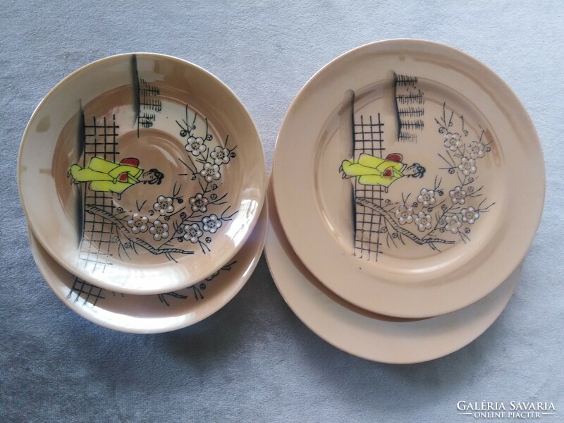 Japán, tojáshéj porcelán tányérkák /  2 db.