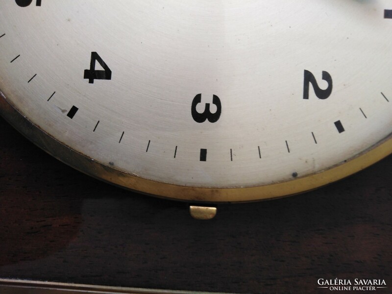 Bauhaus style wall clock - junghans / batteries