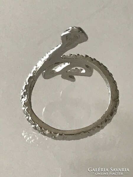 Ezüstözött kígyót formázó gyűrű, 7-es méret