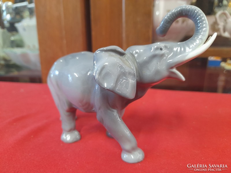 Német,Germany Unterweissbach Porcelán Szerencsehozó Elefánt Figura,