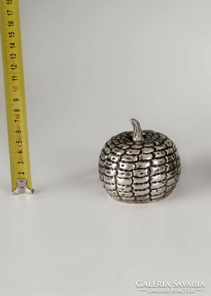 Silver pumpkin table lighter