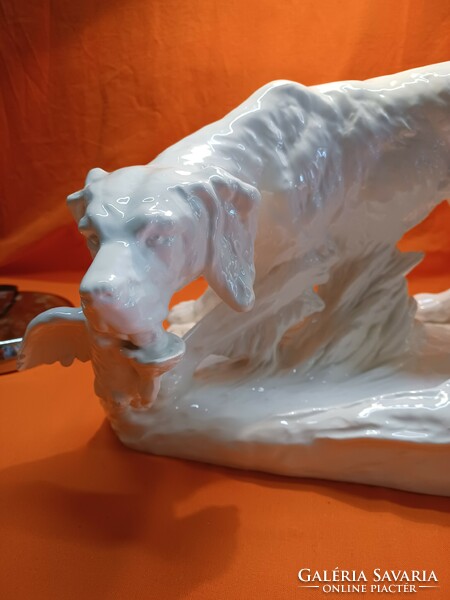 Cseh porcelán nagyméretű vadász kutya