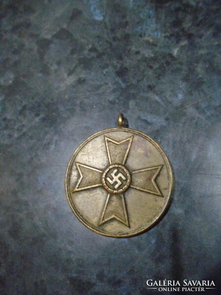 Original Nazi award medal from 1939, beautiful flawless piece