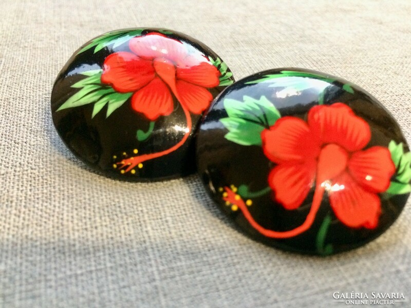 Vintage clip-lacquer wood-hand painted