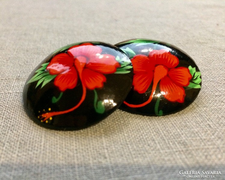 Vintage clip-lacquer wood-hand painted