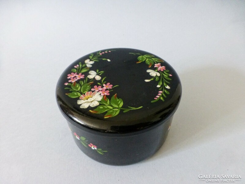 Hand painted Russian metal gift box.. Never used!