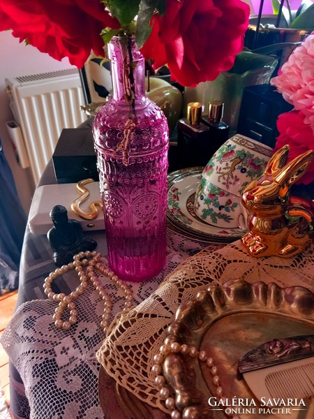 Fabulous purple pressed glass or vase