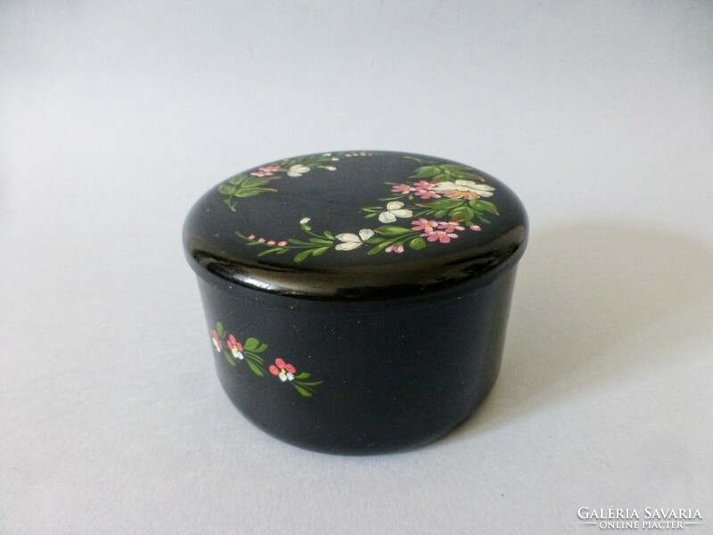 Hand painted Russian metal gift box.. Never used!