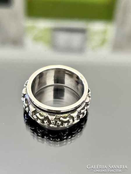 Különleges ezüst gyűrű, forgó középrésszel
