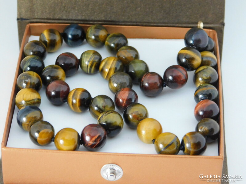 14 K gold tiger eye necklace with 10.5 mm large stones