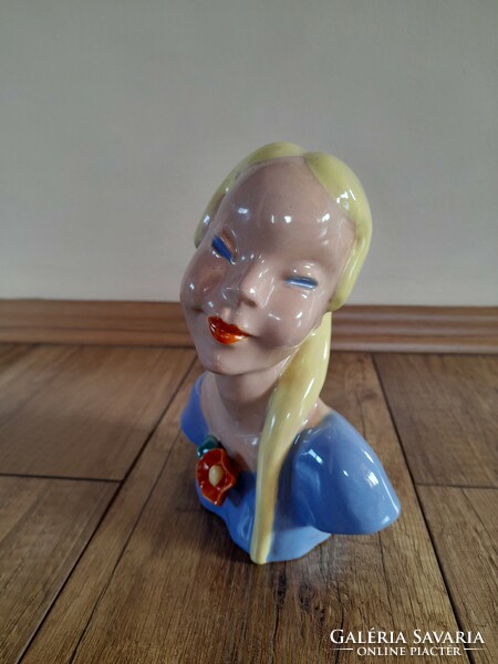 Hops art deco ceramic bust