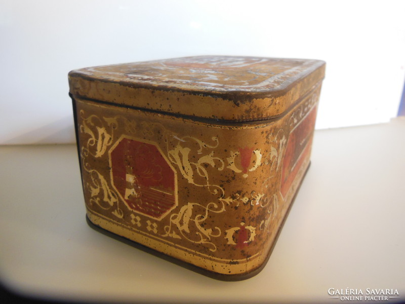 Box - metal - 17 x 12 x 9 cm - ship on top - antique - divided - can be used!