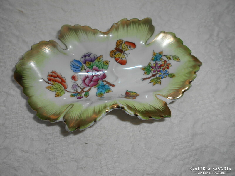 Herend victoria patterned porcelain grape leaf bowl