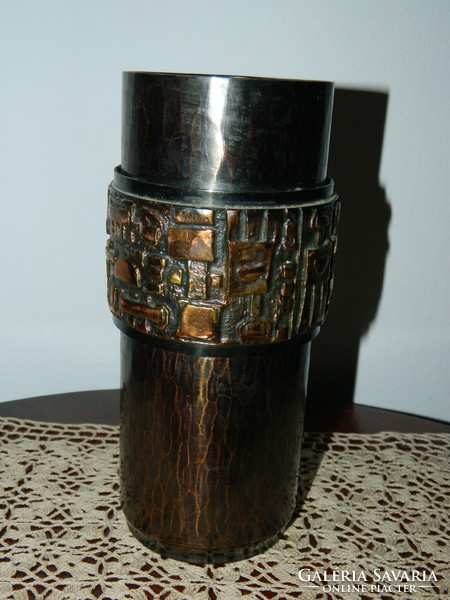 Szilágyi Ildikó bronz váza
