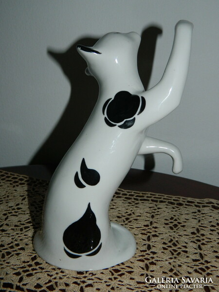 Volkstedt art deco cat