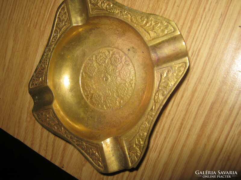 Copper ashtray ashtray