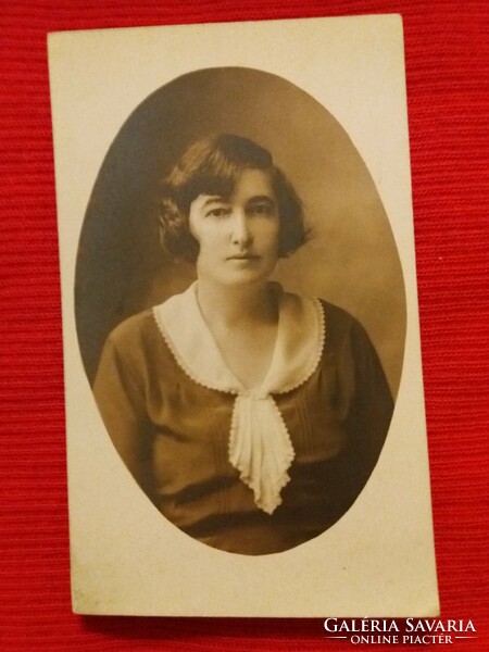 Cc. 1920 Antique bieder oval sepia photo lady portrait photo as shown