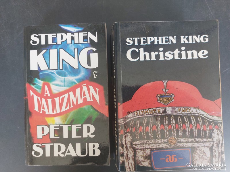 11 volumes of Stephen King are for sale together. HUF 9,000