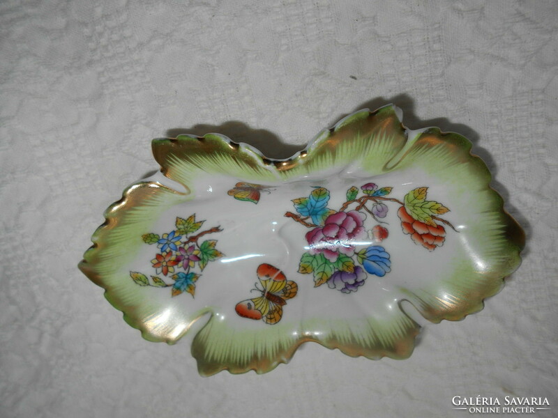 Herend victoria patterned porcelain grape leaf bowl