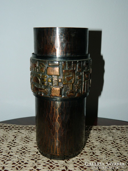 Szilágyi Ildikó bronz váza