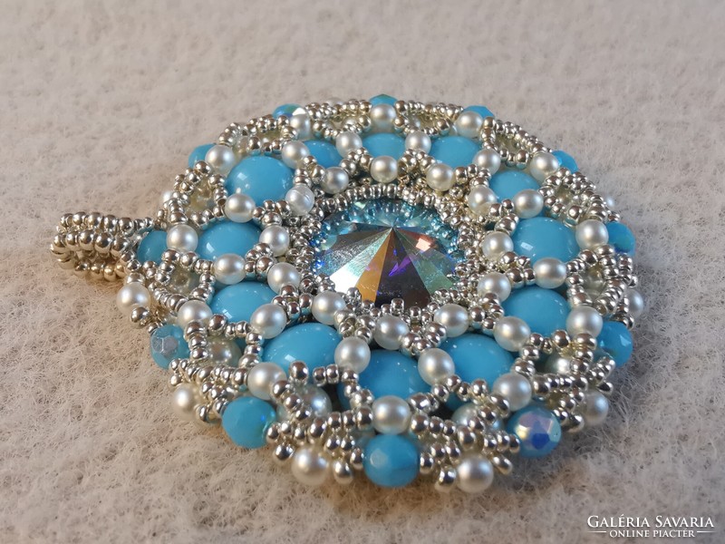 Swarovski rivolis blue pendant and bracelet