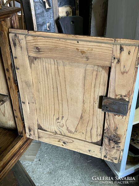 Renovated wall cabinet from the first half of the 1800s.