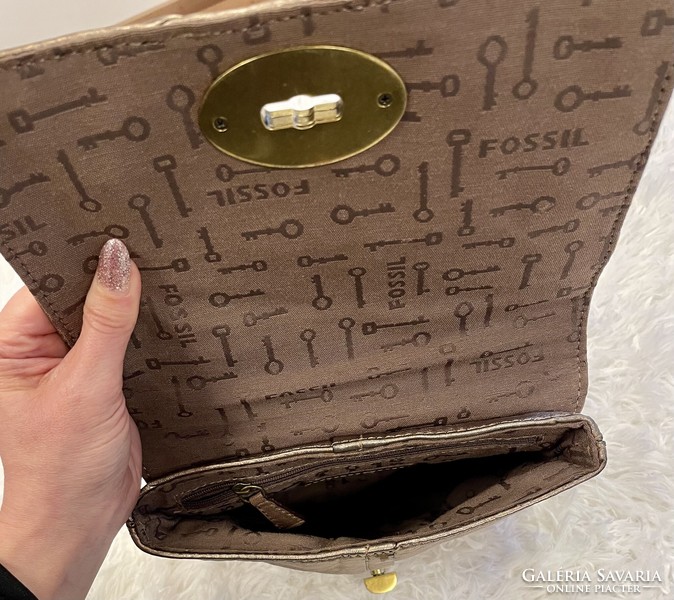 Fossil táska