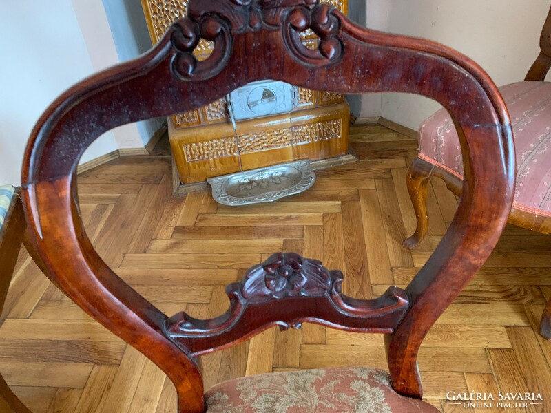 Elegantly restored neo-baroque chair xix. Century!