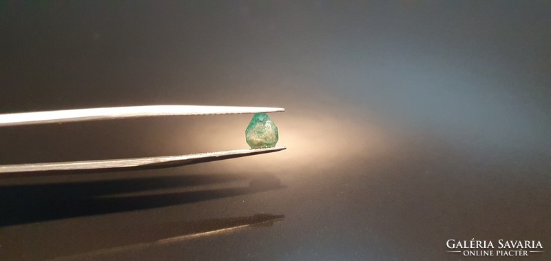 Colombian emerald 0.52 carats. With certification.