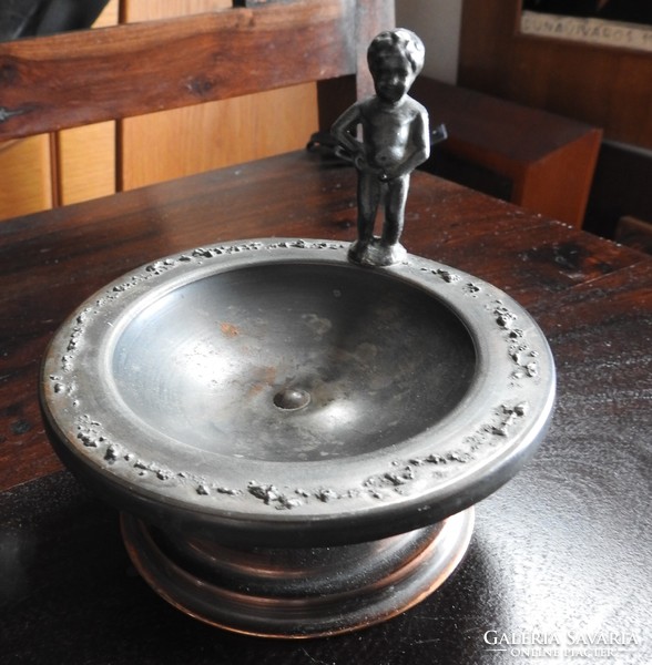 Antik bronz / réz puttós asztaldísz