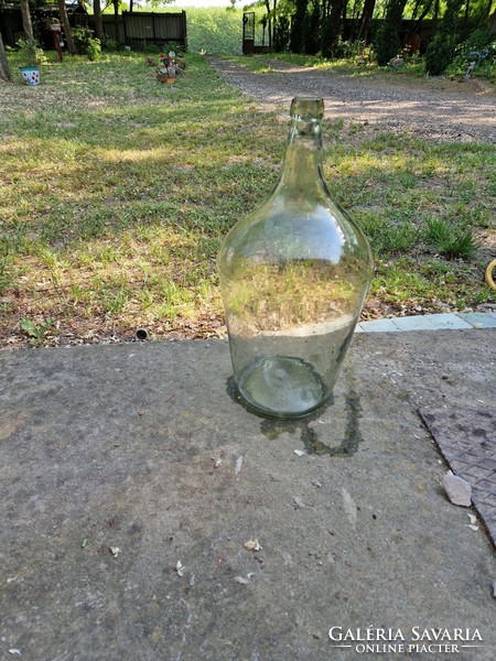 Demizson üveg palack