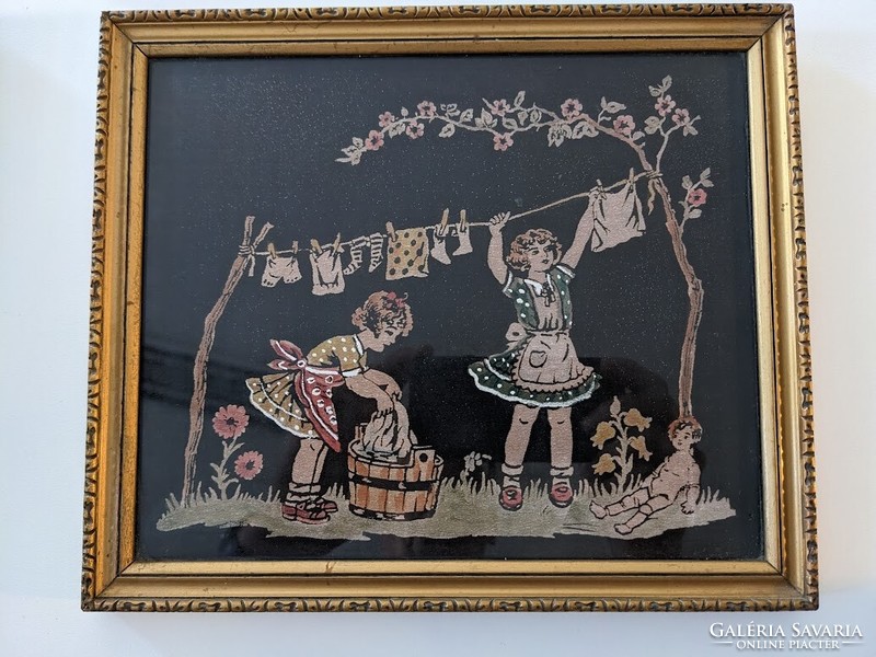 Ruhát teregető lányok- vékony bársonyszövetre festett kép